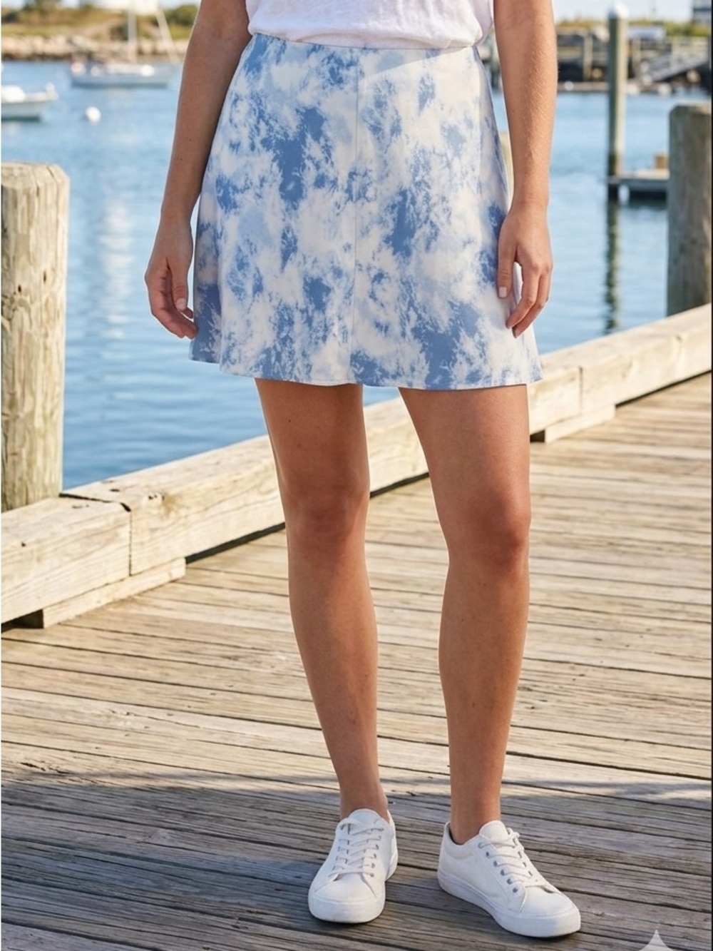 No Boundaries Blue & White Tie-Dye A-Line Mini Skirt - Large